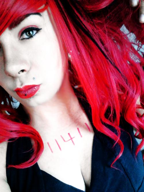 <img500*666:stuff/Redredreddddd.jpg>